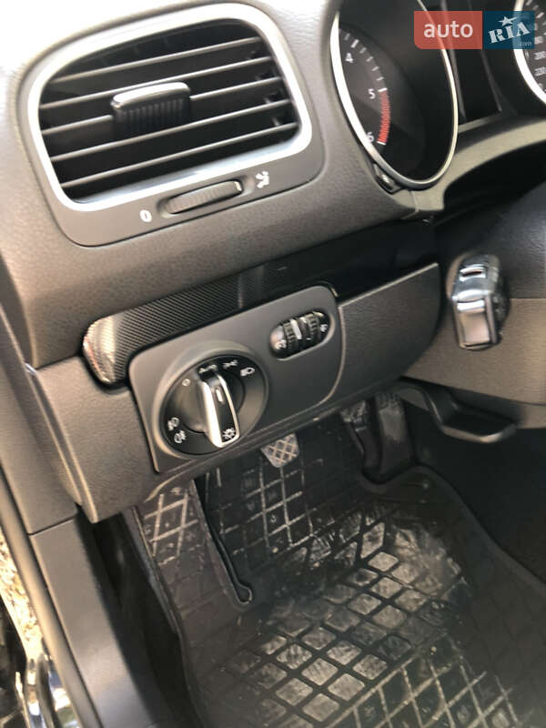 Хетчбек Volkswagen Golf 2012 в Виноградові