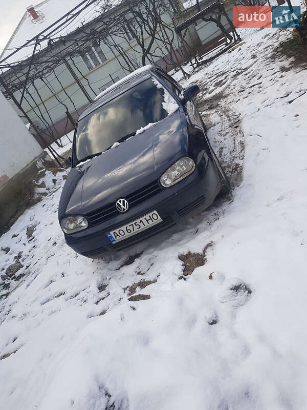Хетчбек Volkswagen Golf 1999 в Ужгороді