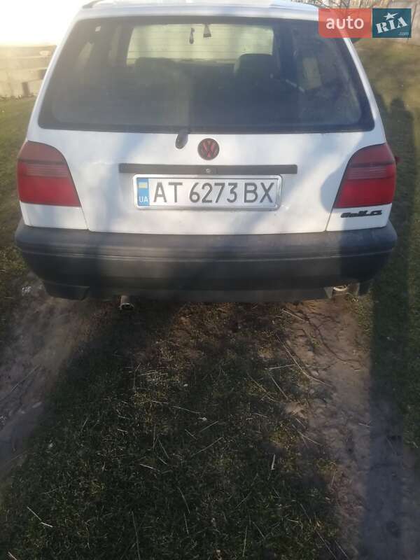 Хэтчбек Volkswagen Golf 1995 в Снятине