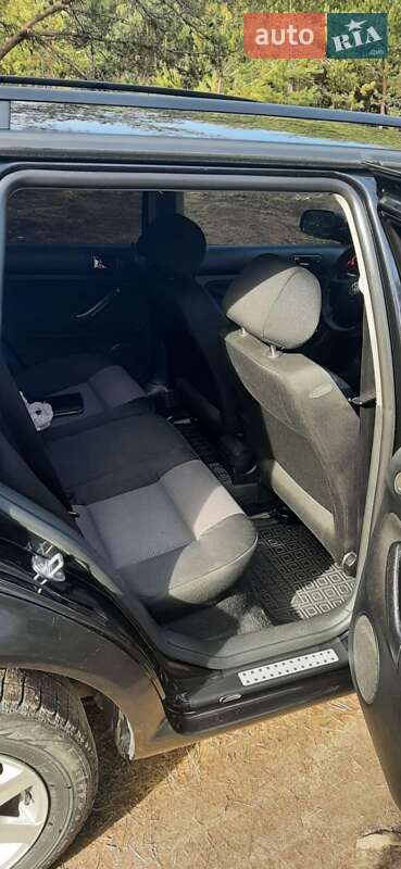 Універсал Volkswagen Golf 2002 в Камені-Каширському