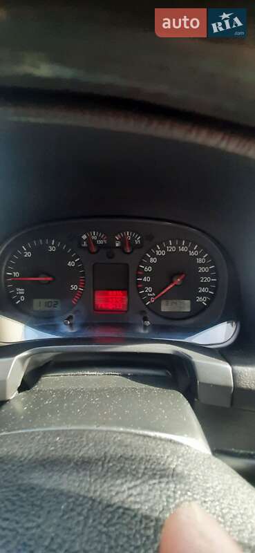 Універсал Volkswagen Golf 2002 в Камені-Каширському