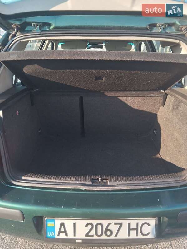 Хетчбек Volkswagen Golf 1998 в Києві