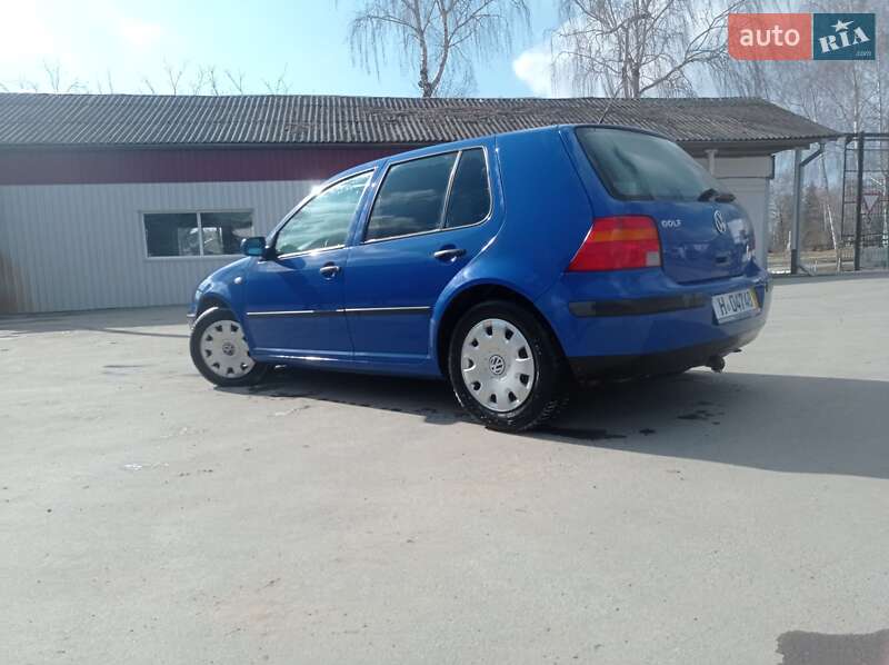 Хэтчбек Volkswagen Golf 2001 в Баре