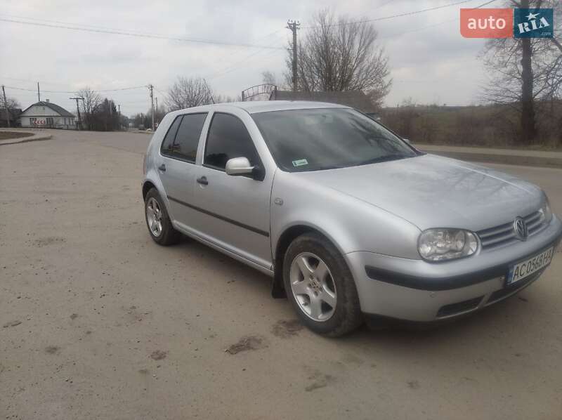 Хетчбек Volkswagen Golf 2000 в Луцьку