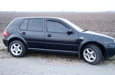 Хетчбек Volkswagen Golf 1999 в Охтирці