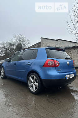 Хетчбек Volkswagen Golf 2004 в Львові