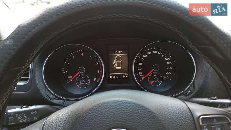 Универсал Volkswagen Golf 2012 в Ирпене