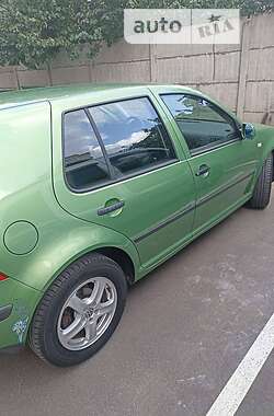 Хэтчбек Volkswagen Golf 1999 в Песчанке