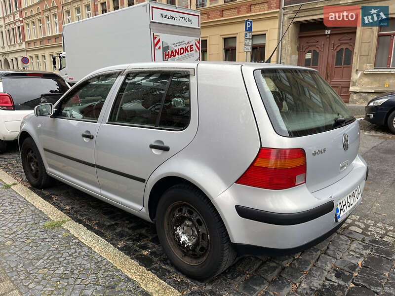 Хэтчбек Volkswagen Golf 1999 в Львове