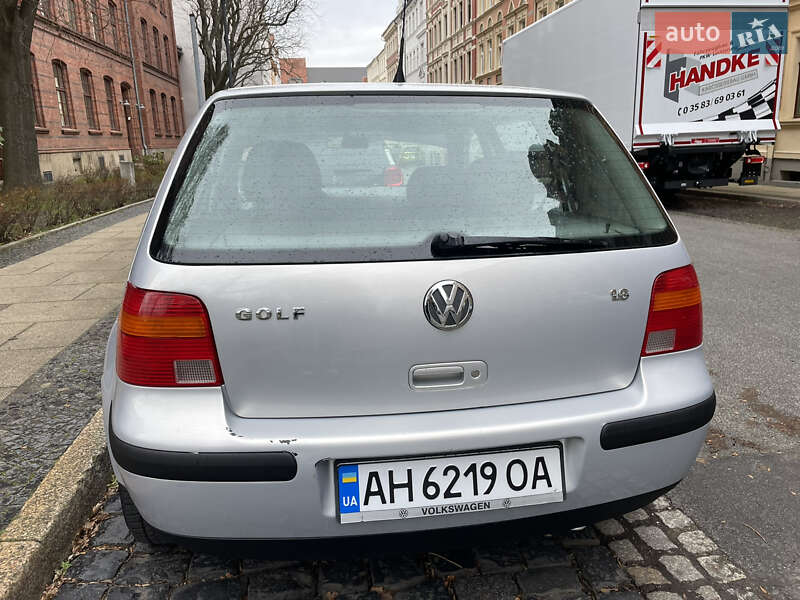 Хэтчбек Volkswagen Golf 1999 в Львове