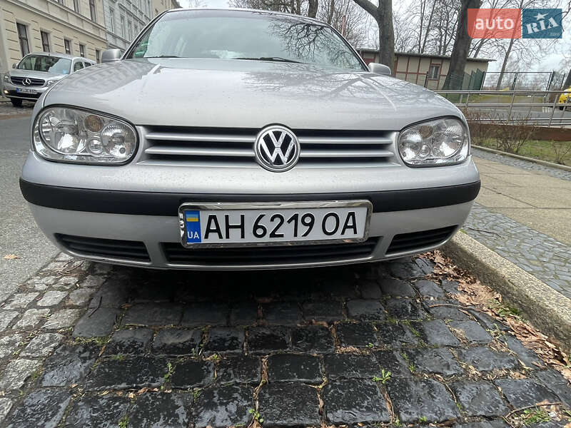 Хэтчбек Volkswagen Golf 1999 в Львове