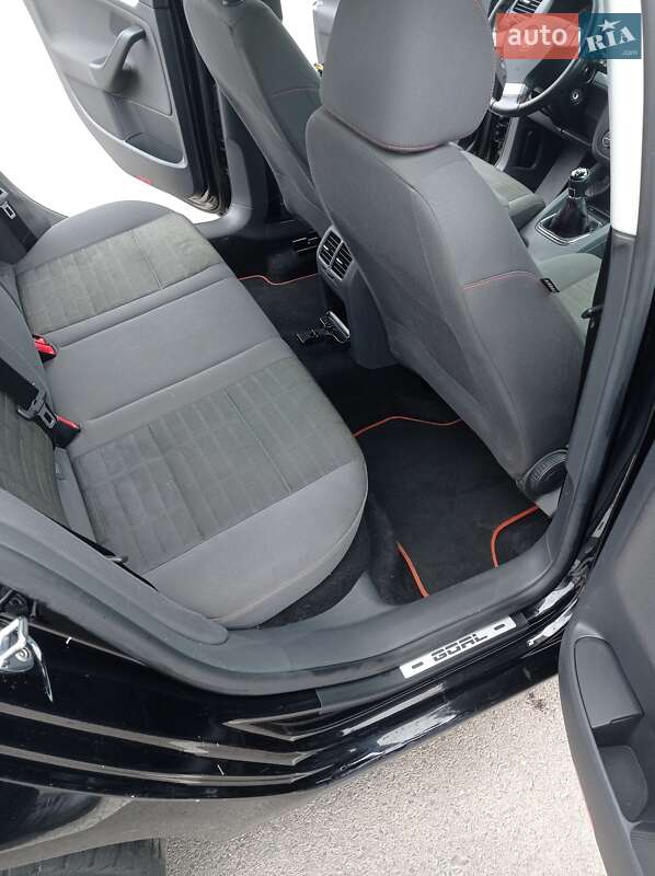 Хетчбек Volkswagen Golf 2006 в Мукачевому