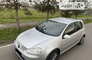 Хэтчбек Volkswagen Golf 2007 в 