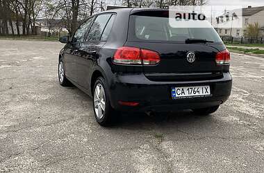 Хэтчбек Volkswagen Golf 2009 в 