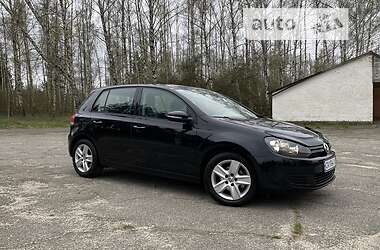 Хэтчбек Volkswagen Golf 2009 в 