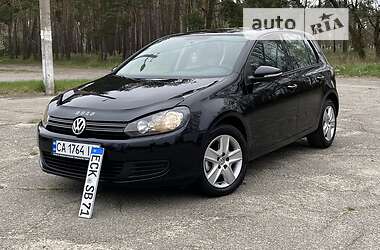 Хэтчбек Volkswagen Golf 2009 в 