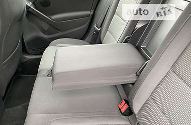Хэтчбек Volkswagen Golf 2009 в 