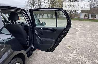 Хэтчбек Volkswagen Golf 2009 в 