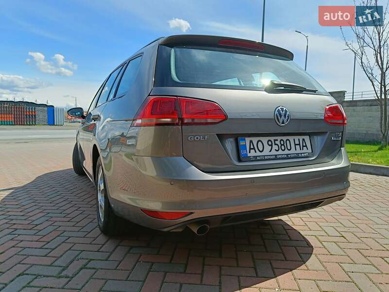 Універсал Volkswagen Golf 2014 в Мукачевому