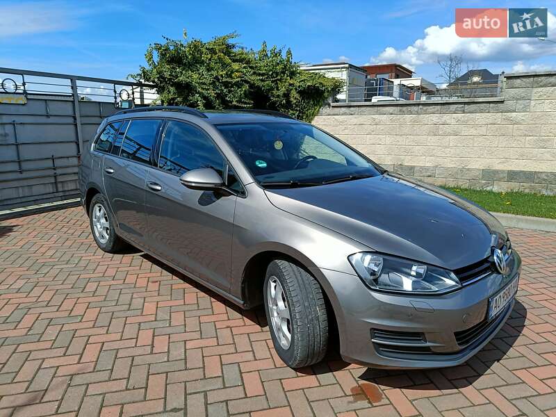 Універсал Volkswagen Golf 2014 в Мукачевому