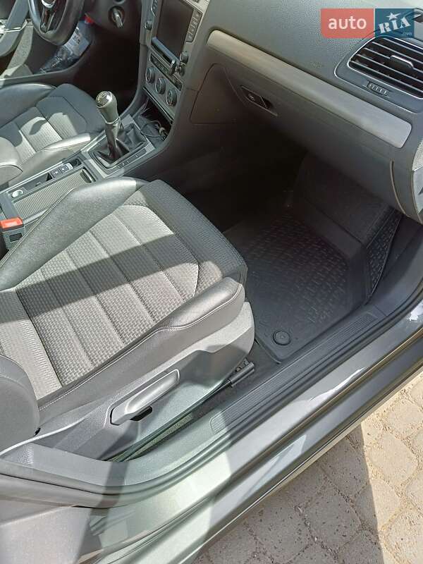 Універсал Volkswagen Golf 2014 в Мукачевому