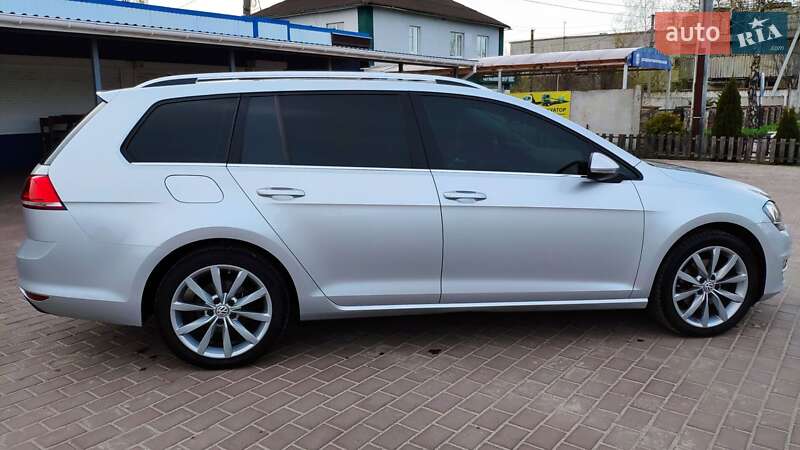 Універсал Volkswagen Golf 2016 в Києві