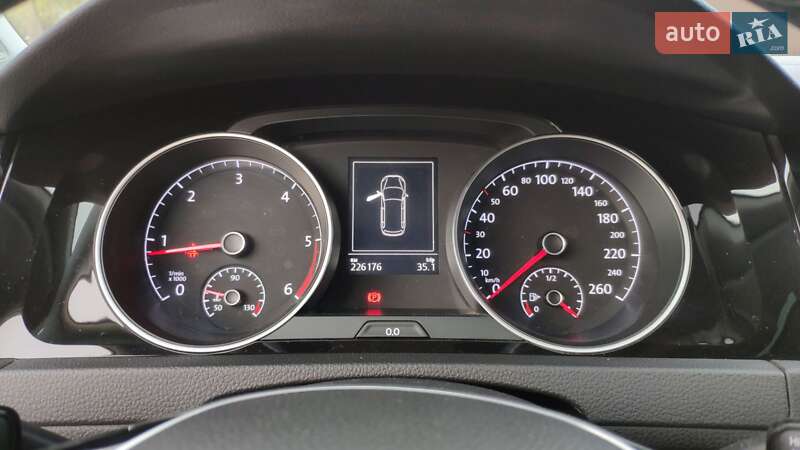 Універсал Volkswagen Golf 2016 в Києві