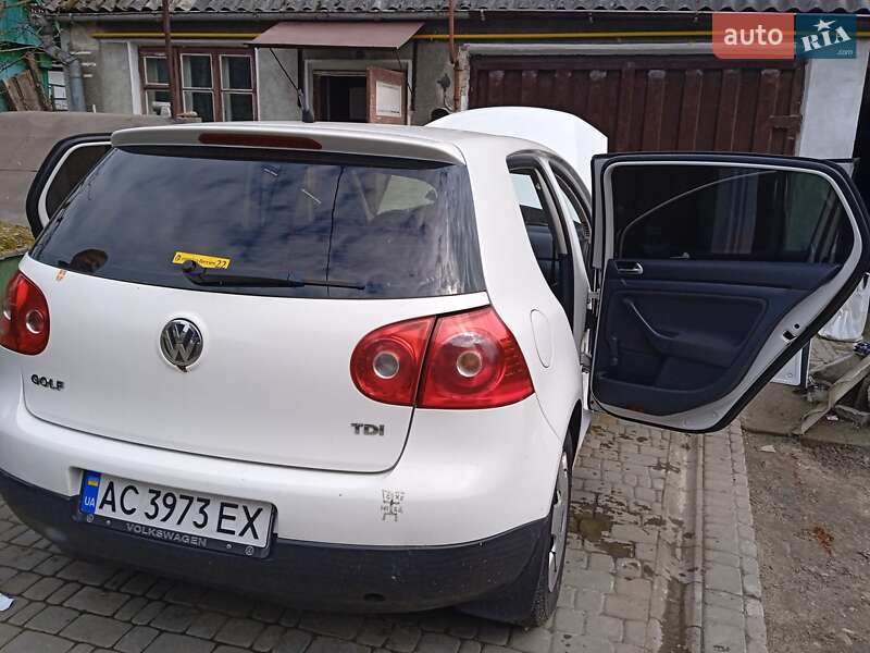 Хетчбек Volkswagen Golf 2007 в Ківерцях