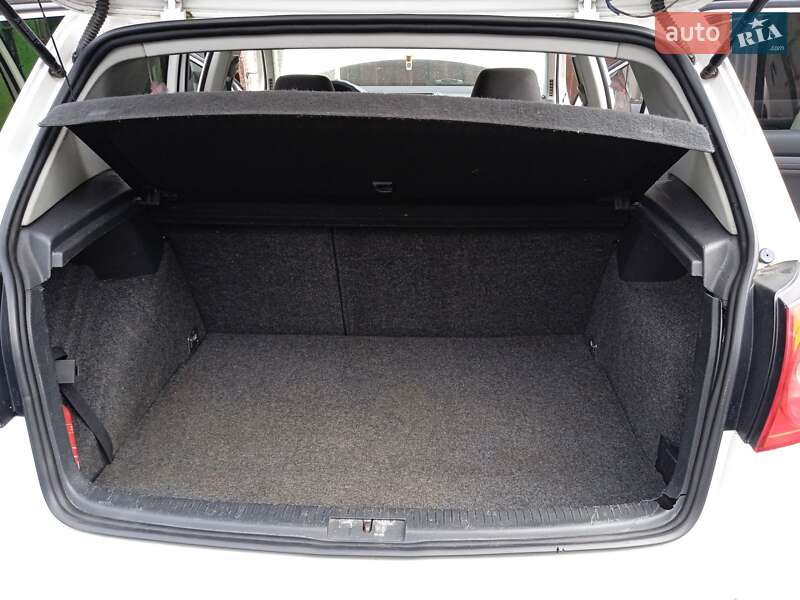 Хетчбек Volkswagen Golf 2007 в Ківерцях