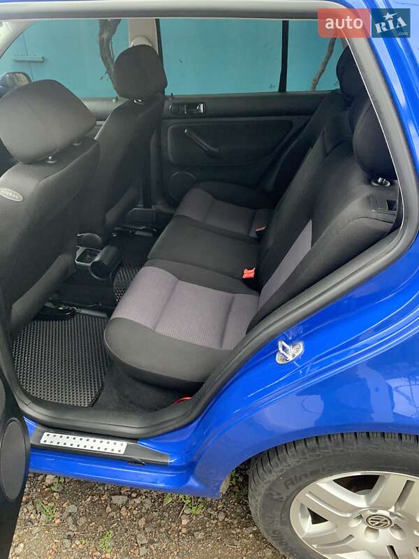 Універсал Volkswagen Golf 2002 в Біляївці