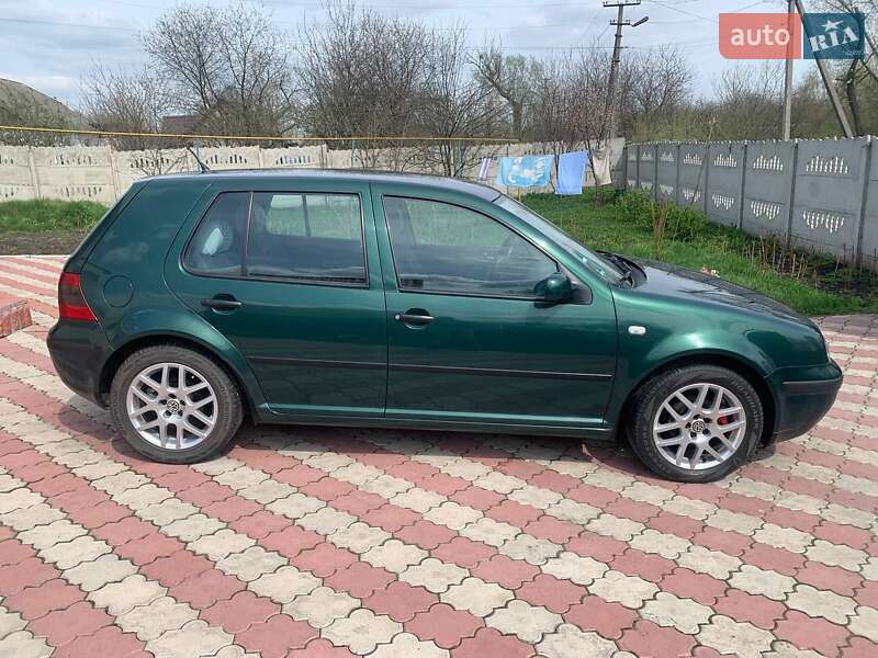 Хетчбек Volkswagen Golf 2000 в Брусилові