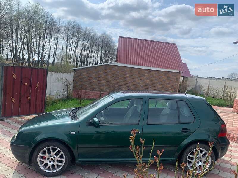 Хетчбек Volkswagen Golf 2000 в Брусилові