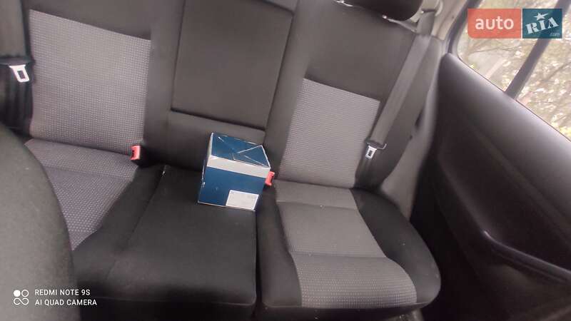 Хэтчбек Volkswagen Golf 2002 в Житомире