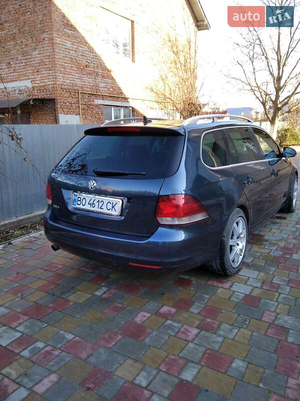 Универсал Volkswagen Golf 2010 в Тернополе