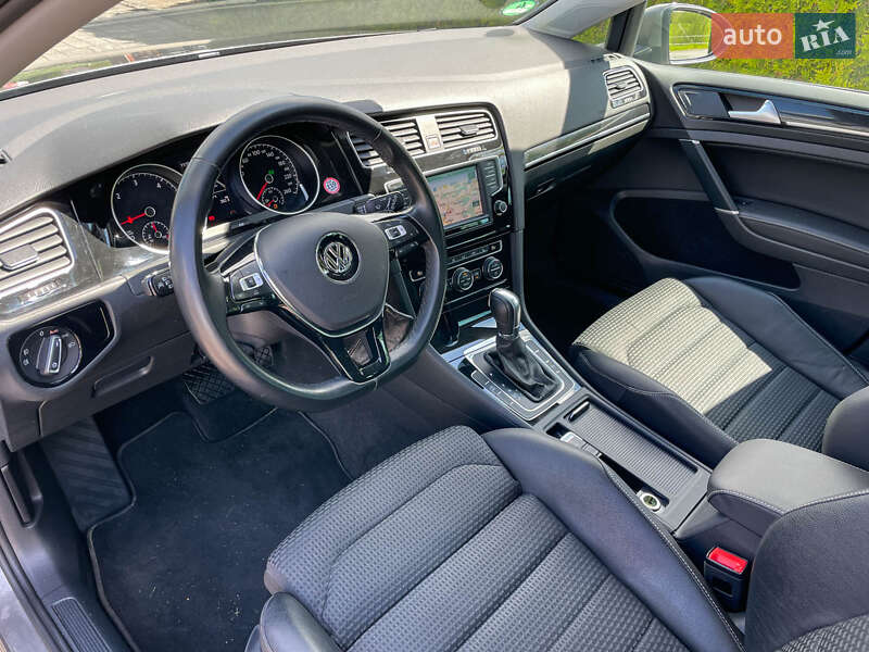 Універсал Volkswagen Golf 2016 в Харкові