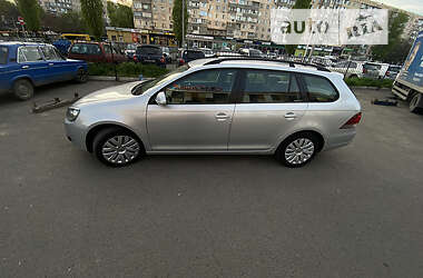 Универсал Volkswagen Golf 2010 в 