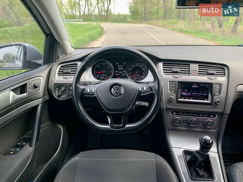 Универсал Volkswagen Golf 2014 в Киеве