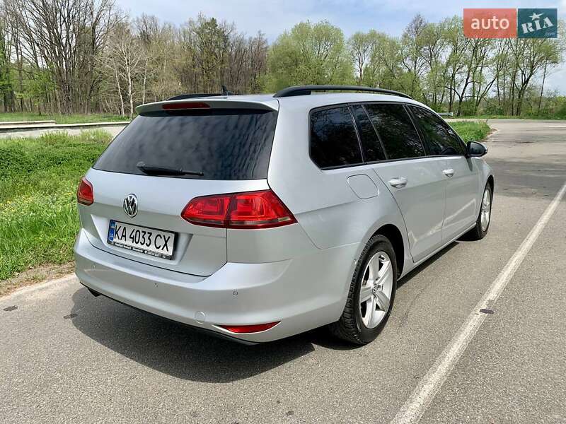 Универсал Volkswagen Golf 2014 в Киеве
