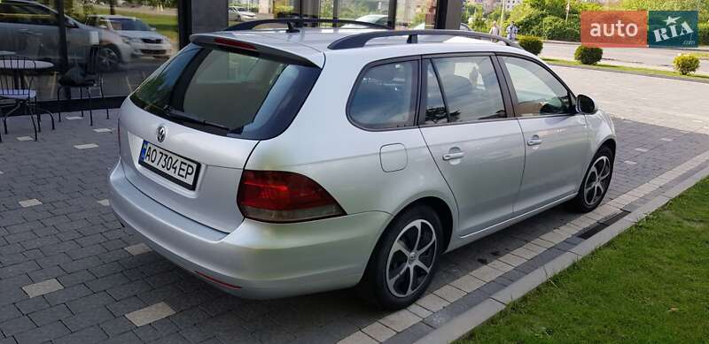 Універсал Volkswagen Golf 2011 в Ужгороді