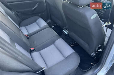 Універсал Volkswagen Golf 2000 в Луцьку