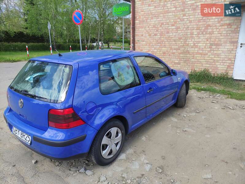 Хэтчбек Volkswagen Golf 2000 в Днепре