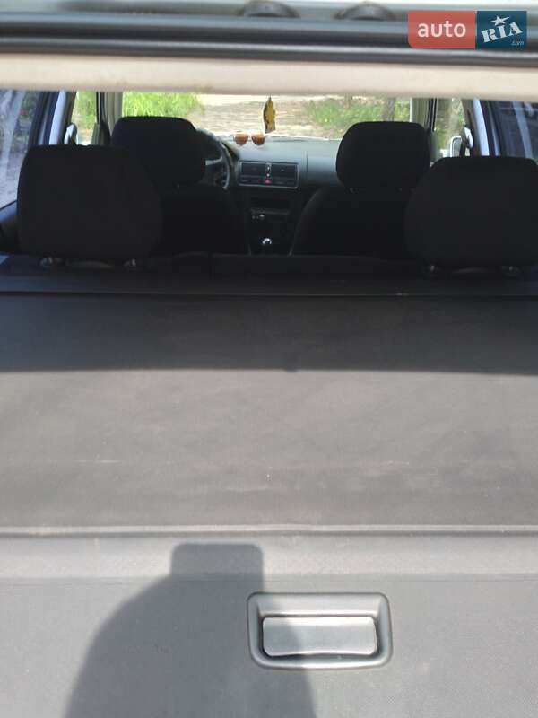 Універсал Volkswagen Golf 2002 в Полтаві