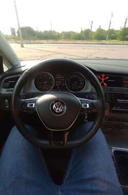 Универсал Volkswagen Golf 2013 в 