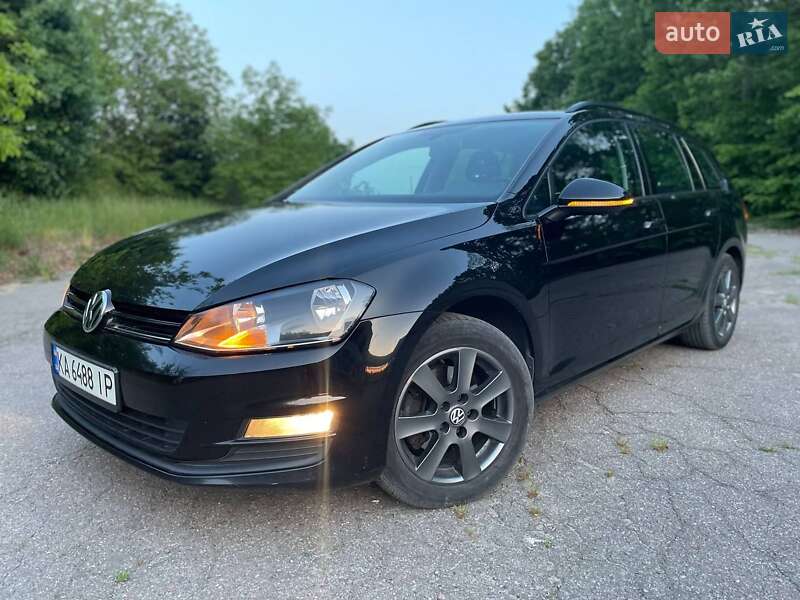 Универсал Volkswagen Golf 2015 в Ирпене