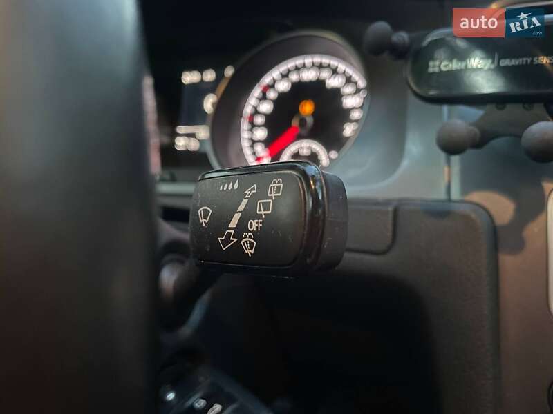 Универсал Volkswagen Golf 2015 в Ирпене