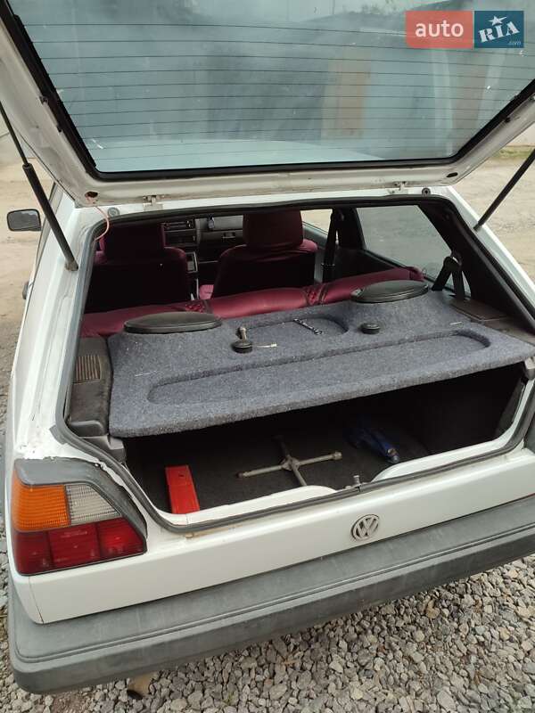 Хетчбек Volkswagen Golf 1989 в Новодністровську