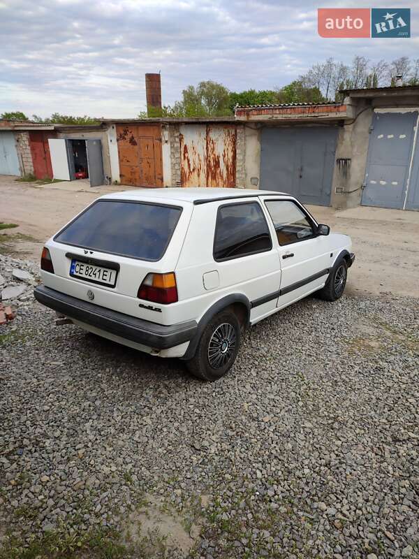 Хетчбек Volkswagen Golf 1989 в Новодністровську
