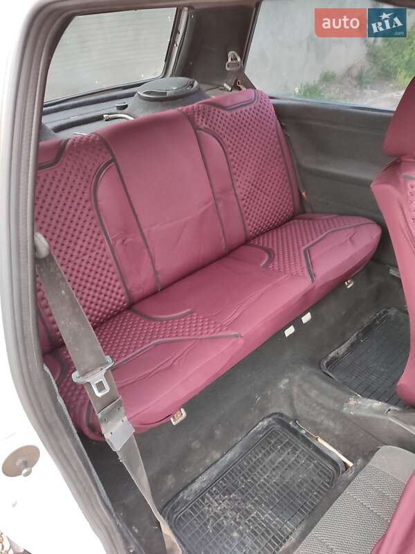 Хетчбек Volkswagen Golf 1989 в Новодністровську