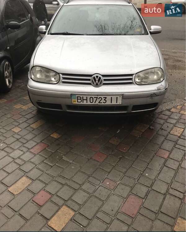 Volkswagen Golf 2003