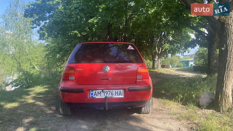 Хетчбек Volkswagen Golf 1998 в Малині